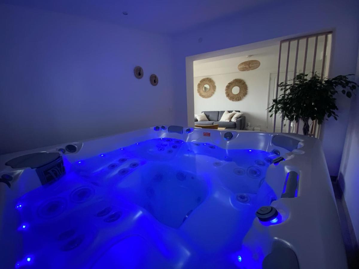 Le Gite De Campagnette Avec Son Jacuzzi Privatif Saint-Martin-Choquel Kültér fotó